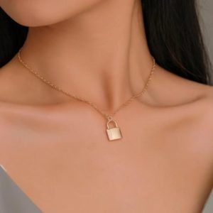 gold plated pendant lock style