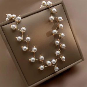 trendy neck choker