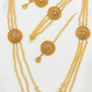 4 pcs champagne bridal setbridal jewellery • product material: casting • color: champagne • package includes: 1 x necklace, 1 x bracelet, 1 x jhumar, 1 x bindiya • stones: champagne artificial stones • product packaging: packed in a customized box including bubble wrap for safety • elegant design • note: store separately in a soft pouch • keep away from water • keep away from any chemical contact. • product code: mz41700264mjtjw size : adjustable